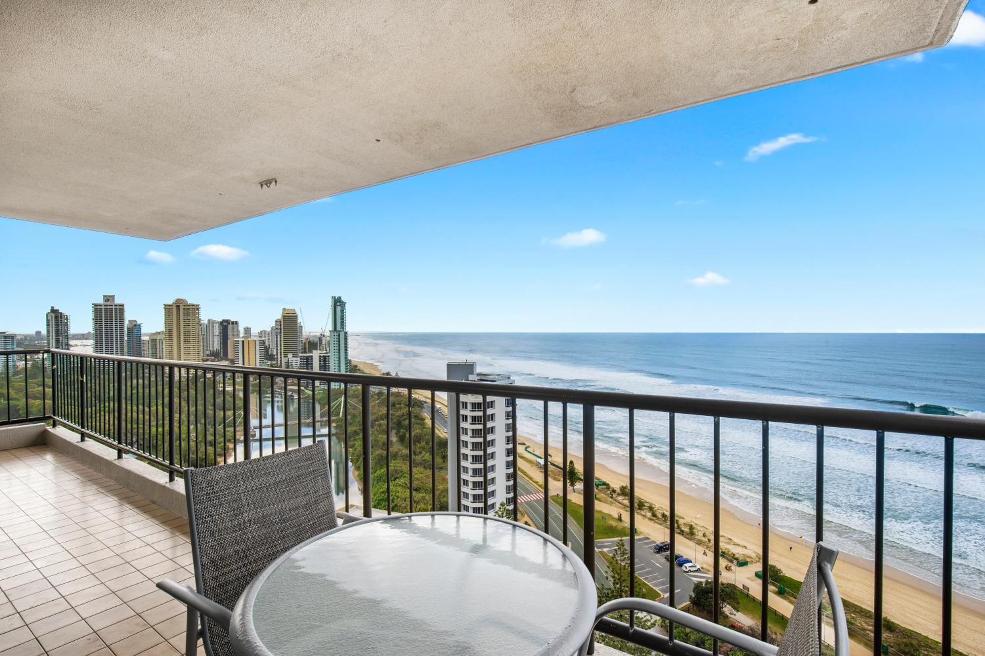 Capricorn One Beachside Holiday Apartments - Official Χρυσή Ακτή Εξωτερικό φωτογραφία