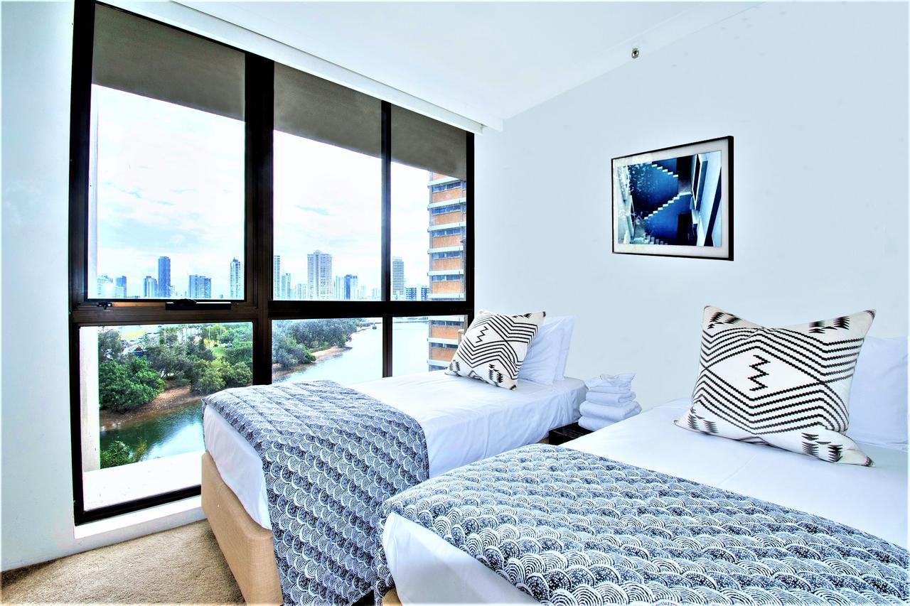 Capricorn One Beachside Holiday Apartments - Official Χρυσή Ακτή Εξωτερικό φωτογραφία
