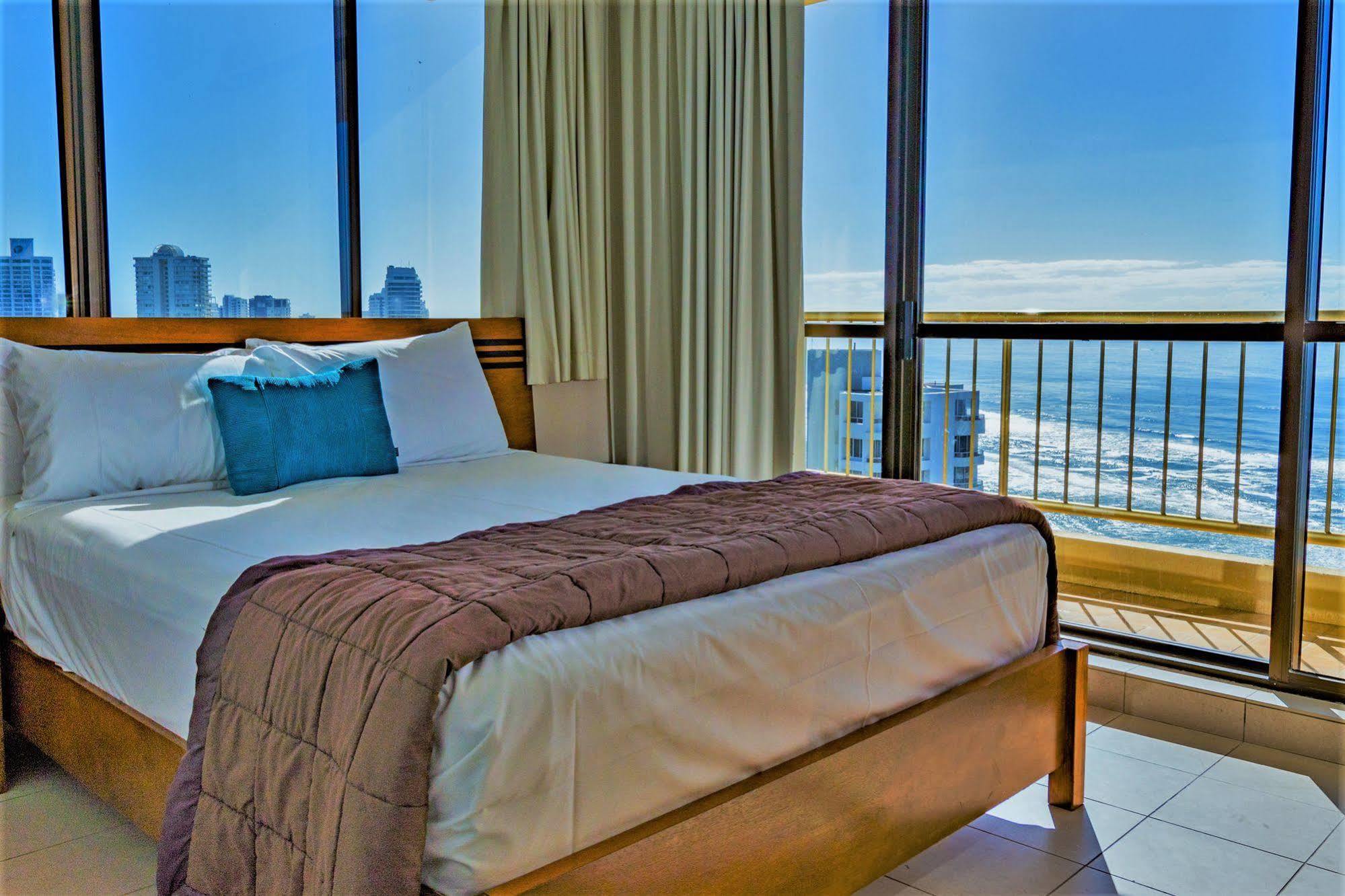 Capricorn One Beachside Holiday Apartments - Official Χρυσή Ακτή Εξωτερικό φωτογραφία